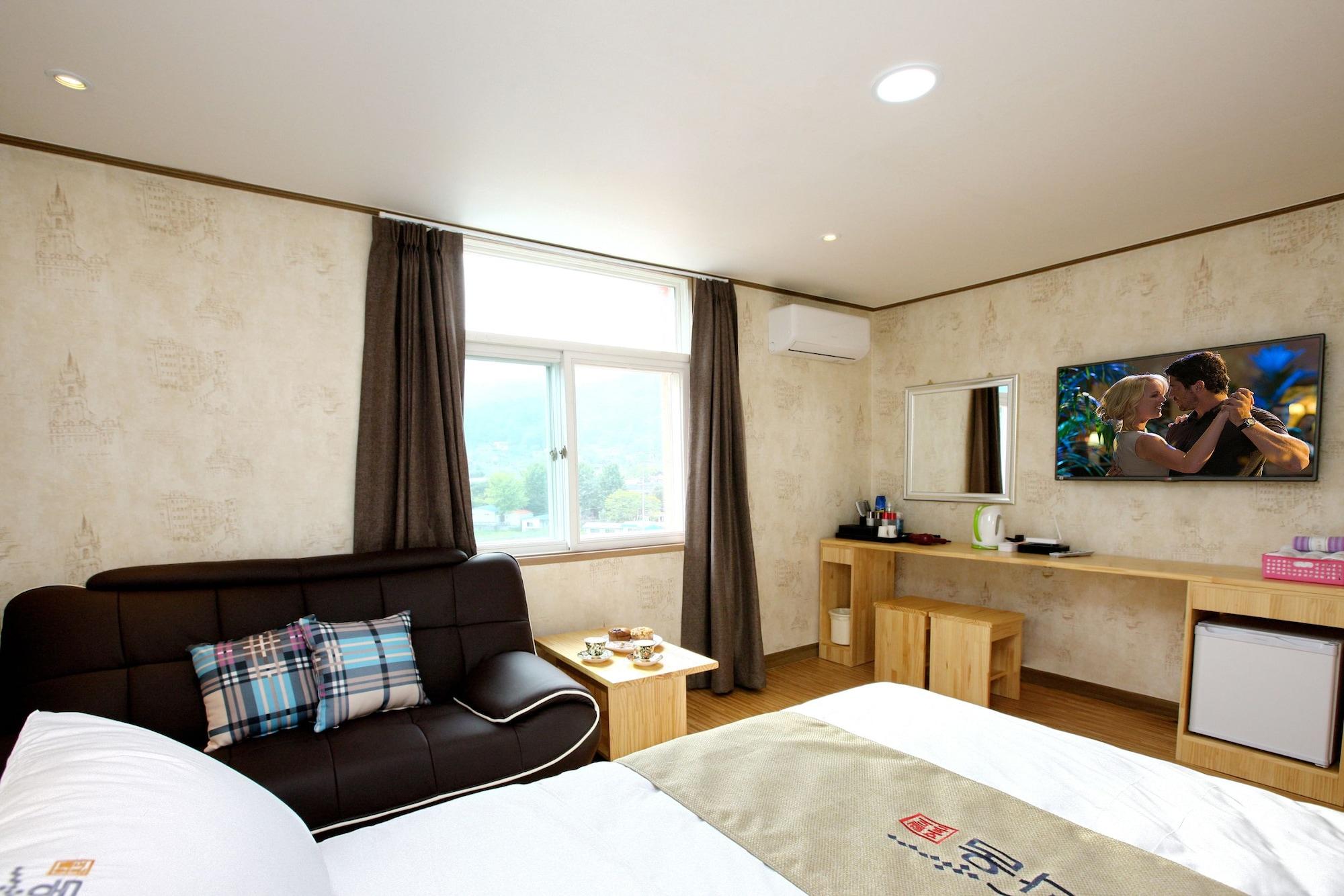 Traum Hotel y Condo Gapyeong Exterior foto