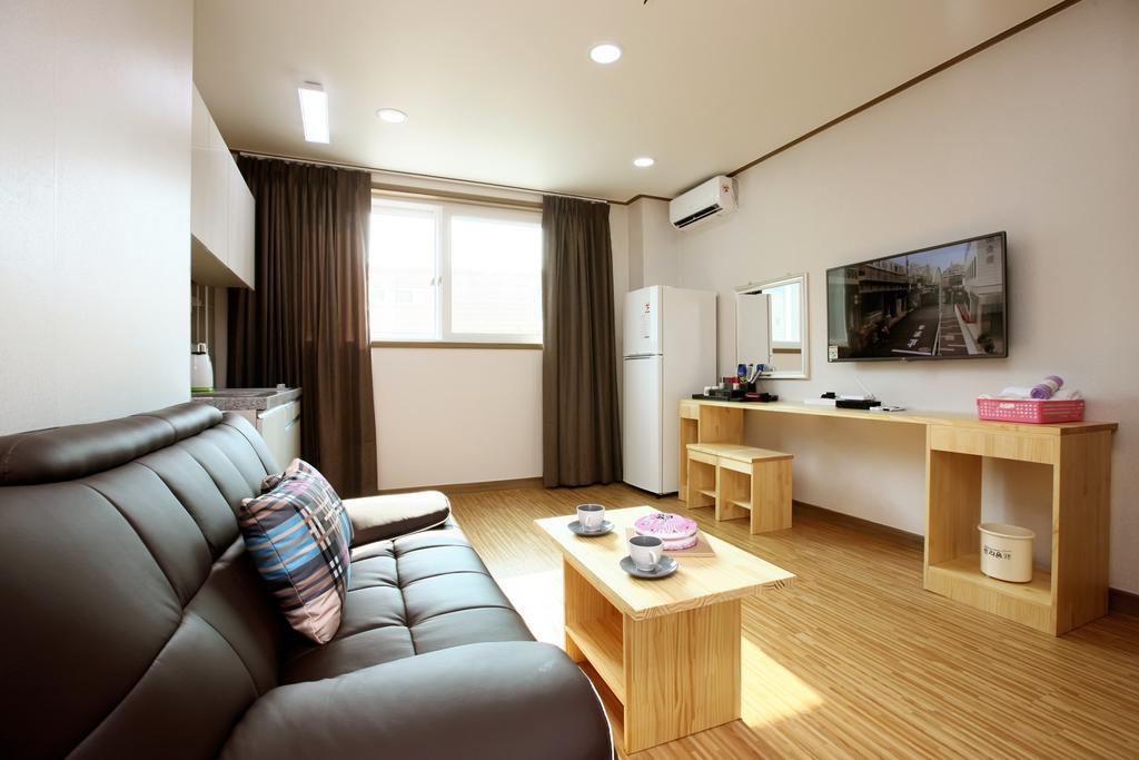 Traum Hotel y Condo Gapyeong Habitación foto